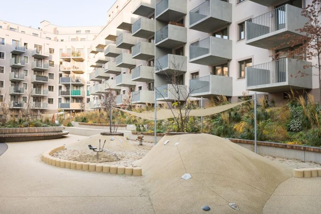 Premium City Apartment With Balcony! Free Garage Parking Included! Vienna Esterno foto