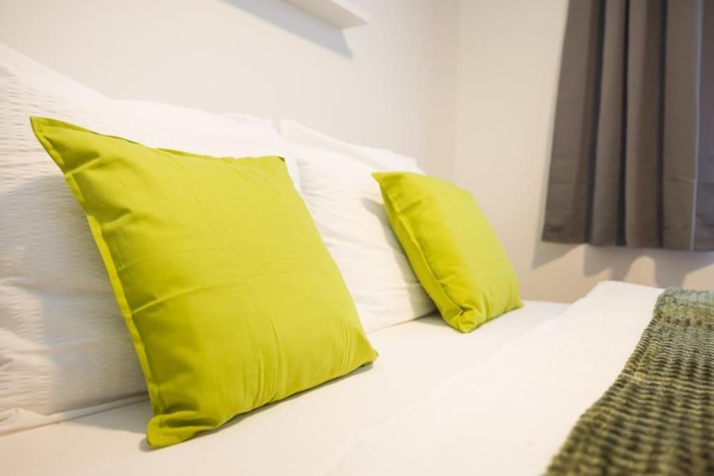 Premium City Apartment With Balcony! Free Garage Parking Included! Vienna Esterno foto
